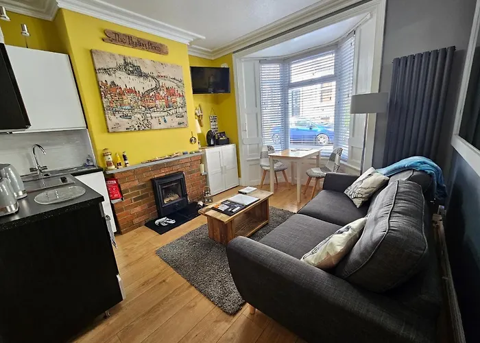 The Hyding Place On George Street アパート ウィットビー